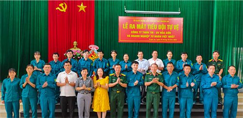 Thành phố Thuận An: Ra mắt 2 tiểu đội tự vệ trong doanh nghiệp