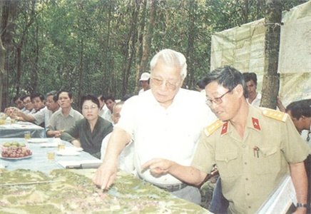 Kỷ niệm 100 năm Ngày sinh cố Thủ tướng Võ Văn Kiệt (23/11/1922 - 23/11/2022)
Nhà lãnh đạo với tư duy đổi mới, hết lòng vì dân