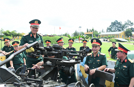 LLVT Quân khu 7 tỏa sáng phẩm chất “Bộ đội Cụ Hồ” thời kỳ mới