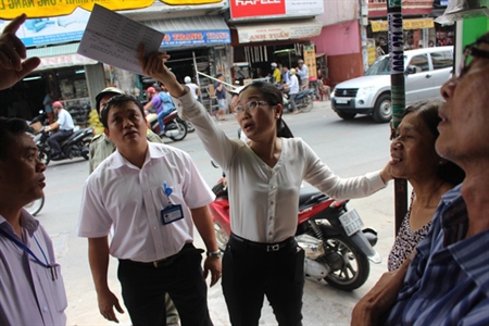Nữ phó chủ tịch quận "tả xung hữu đột" trên vỉa hè