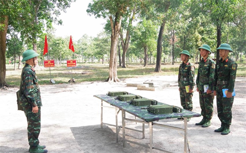 Sư đoàn 5 tập huấn cán bộ thông tin giai đoạn 1