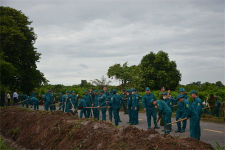 "Sao vuông" làm dân vận khéo