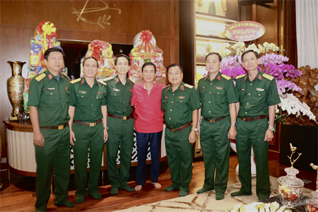 Thiếu tướng Trần Vinh Ngọc, Phó Chính ủy Quân khu chúc Tết Tập đoàn Donacoop