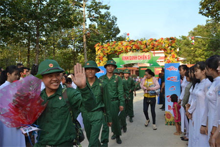 “Đi đầu quân, đi trong mùa xuân mới”