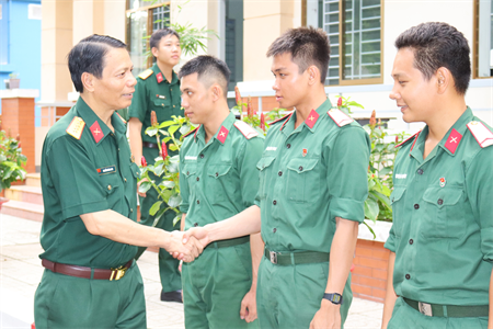 Trung đoàn Gia Định gặp mặt Hội đồng Nghĩa vụ Quân sự và gia đình chiến sĩ mới 21 quận huyện, thành phố Thủ Đức