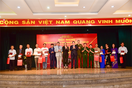 ​Hoa Kỳ trao trả 10 kỷ vật cho cựu chiến binh và thân nhân liệt sĩ