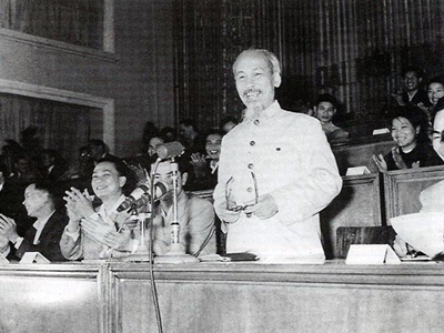 Lời Bác Hồ dạy ngày này năm xưa: Muốn cải tạo xã hội thì lòng mình phải cải tạo.