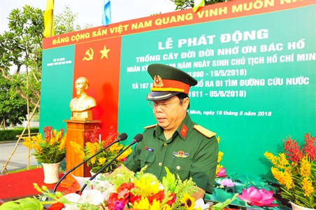 Bộ Tư lệnh Thành phố Hồ Chí Minh trồng cây kỷ niệm sinh nhật Bác Hồ