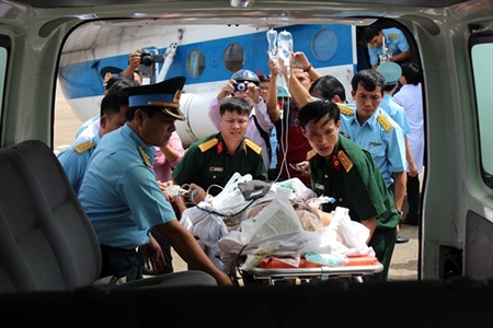 Điểm tựa giữa biển khơi