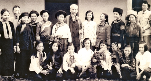 Lời Bác Hồ dạy ngày này năm xưa: Đồng bào chúng ta phải đoàn kết chặt chẽ, phải tranh đấu đến cùng để mưu tự do, hạnh phúc cho dân tộc