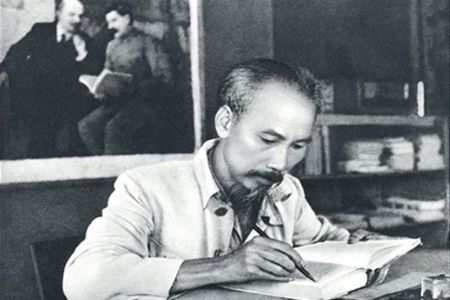 Lời Bác Hồ dạy ngày này năm xưa: “Những ai đã lầm đường mà nay hối cải thì sẽ được khoan thứ.”