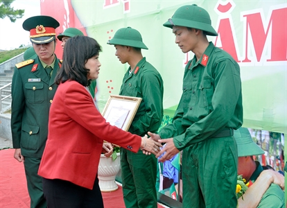 Truyền lửa nhiệt huyết cho thanh niên