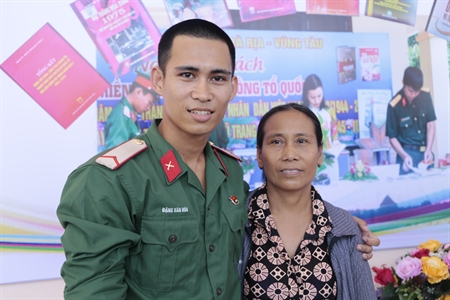 Trung đoàn Minh Đạm họp mặt cấp ủy, chính quyền địa phương và gia đình chiến sĩ mới